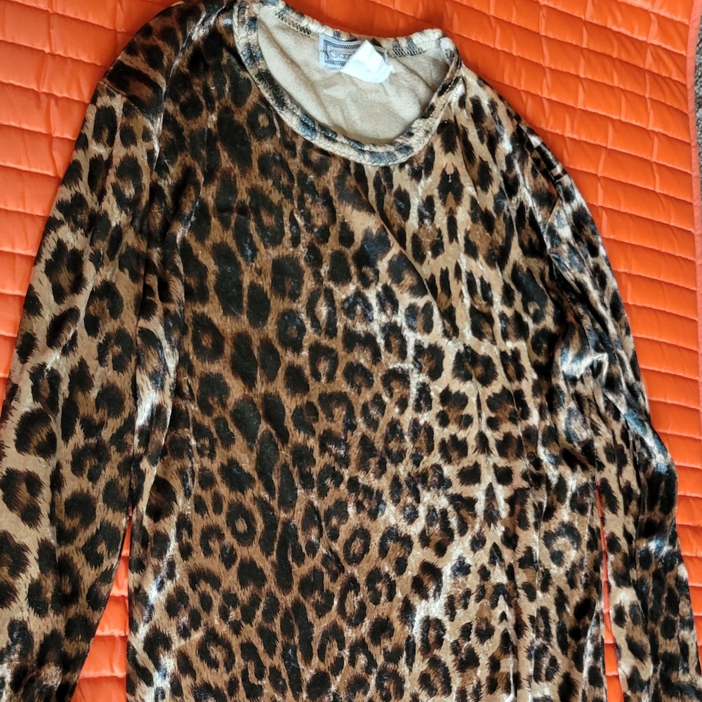 Versace Jaguar Cheetah  Leopardb Fur Print Blouse top pullover